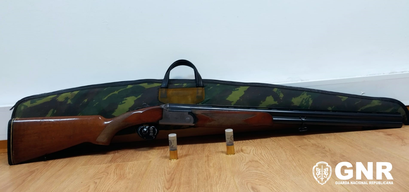 Homem detido por caça legal em Óbidos