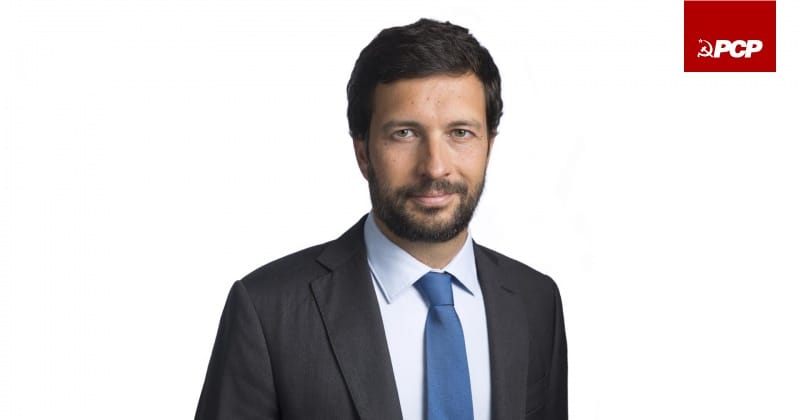 Candidatura de João Ferreira em ação de campanha nas Caldas