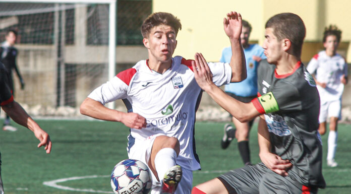 Futebol: U. Leiria impõe terceira derrota caseira ao Peso