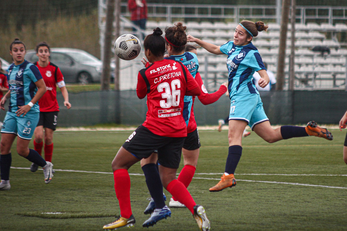 A-dos-Francos inicia segunda fase com derrota caseira