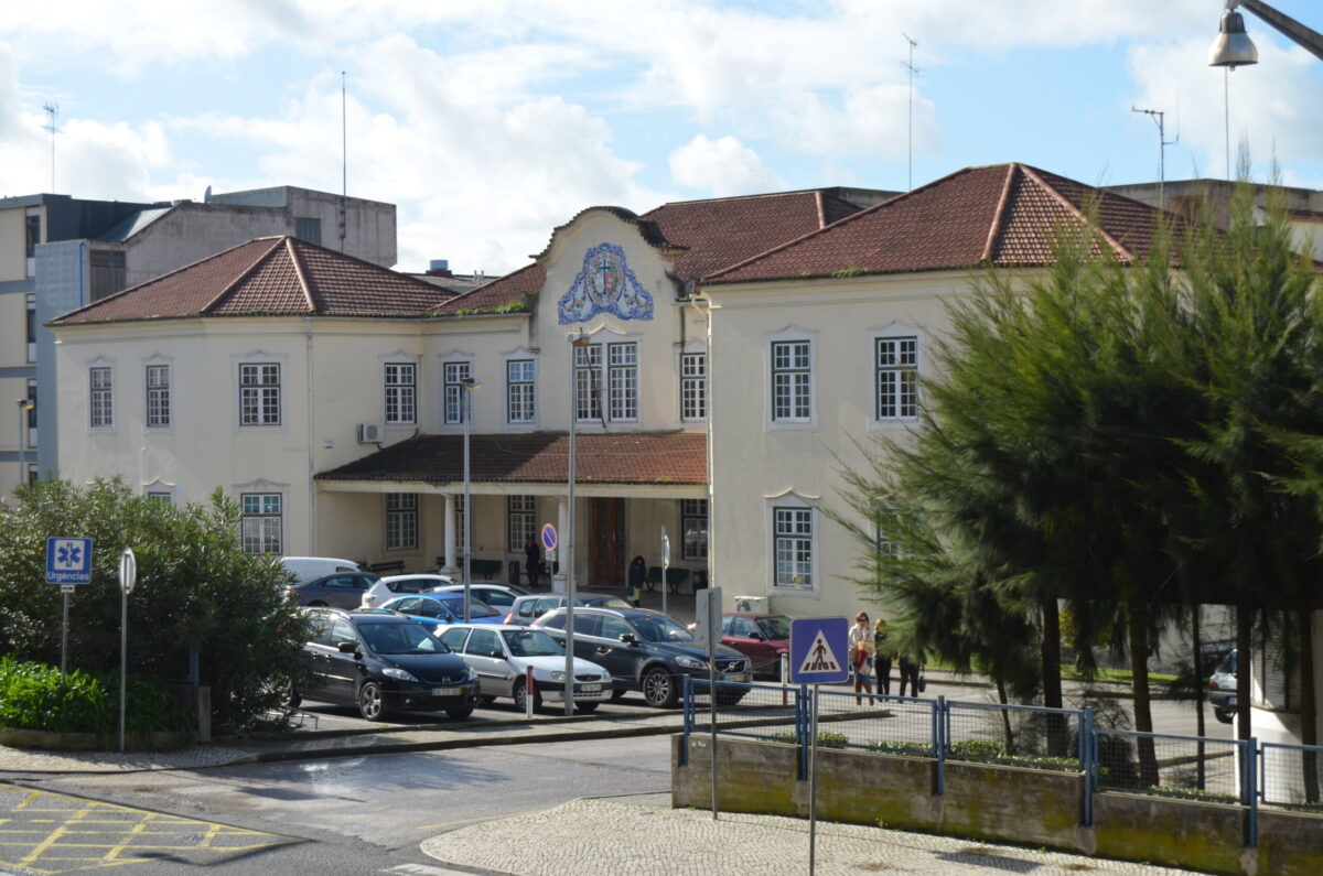 Hospital de Torres Vedras tem 20 pacientes e 11 profissionais infetados