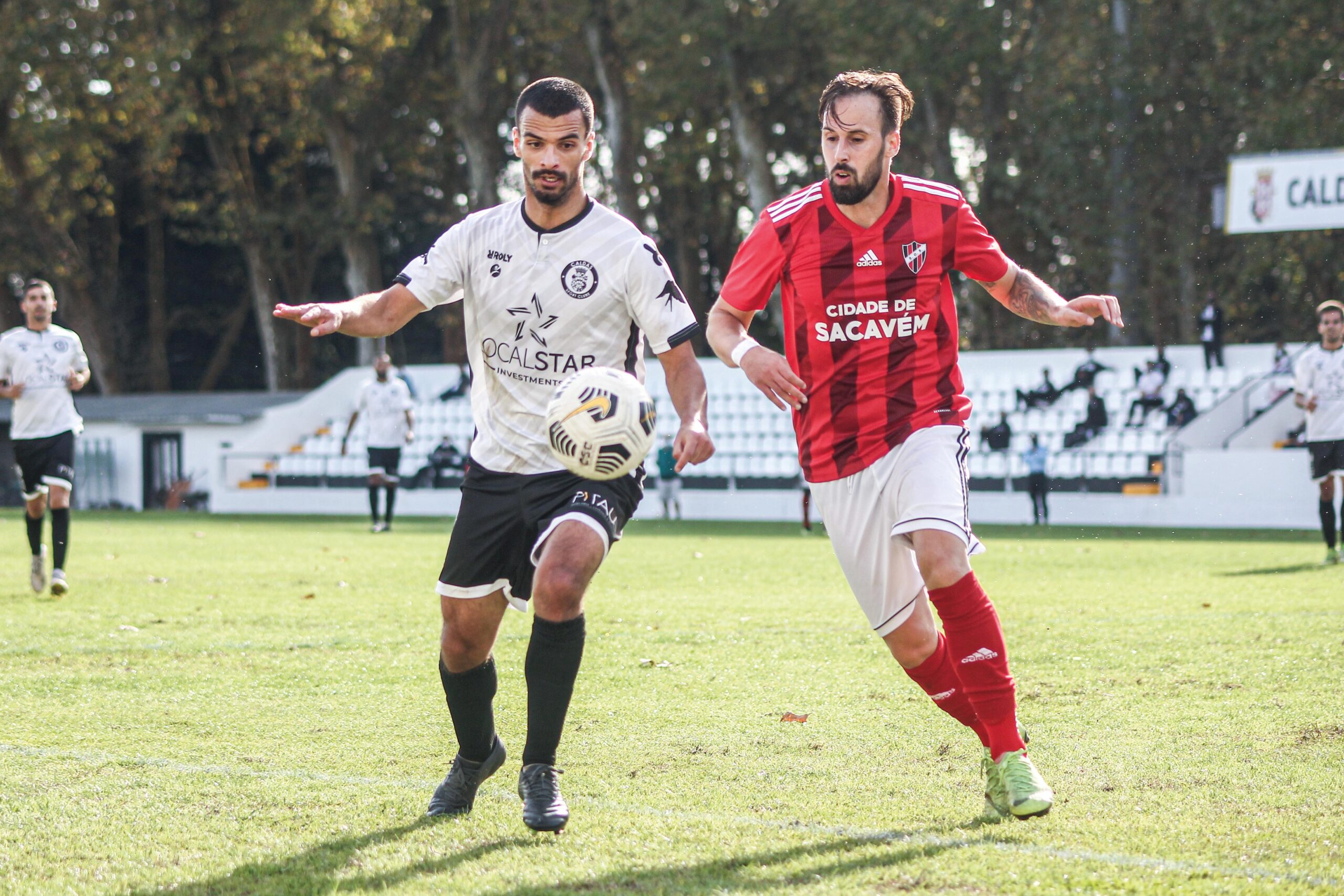 Futebol: Acompanhe o Sacavenense-Caldas