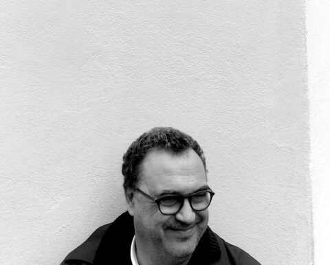 Teatro da Rainha cancela atividades ao público