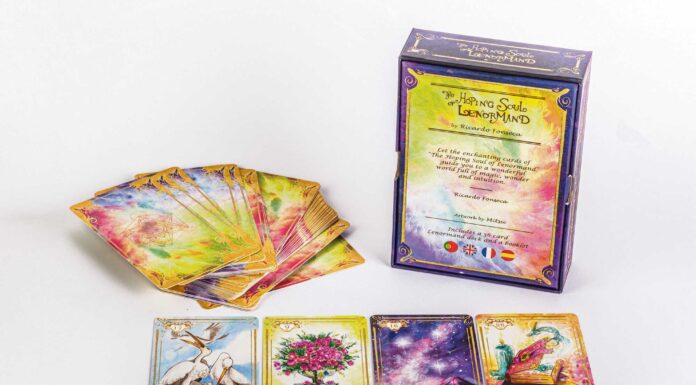 Caldense cria baralho de cartas de tarot