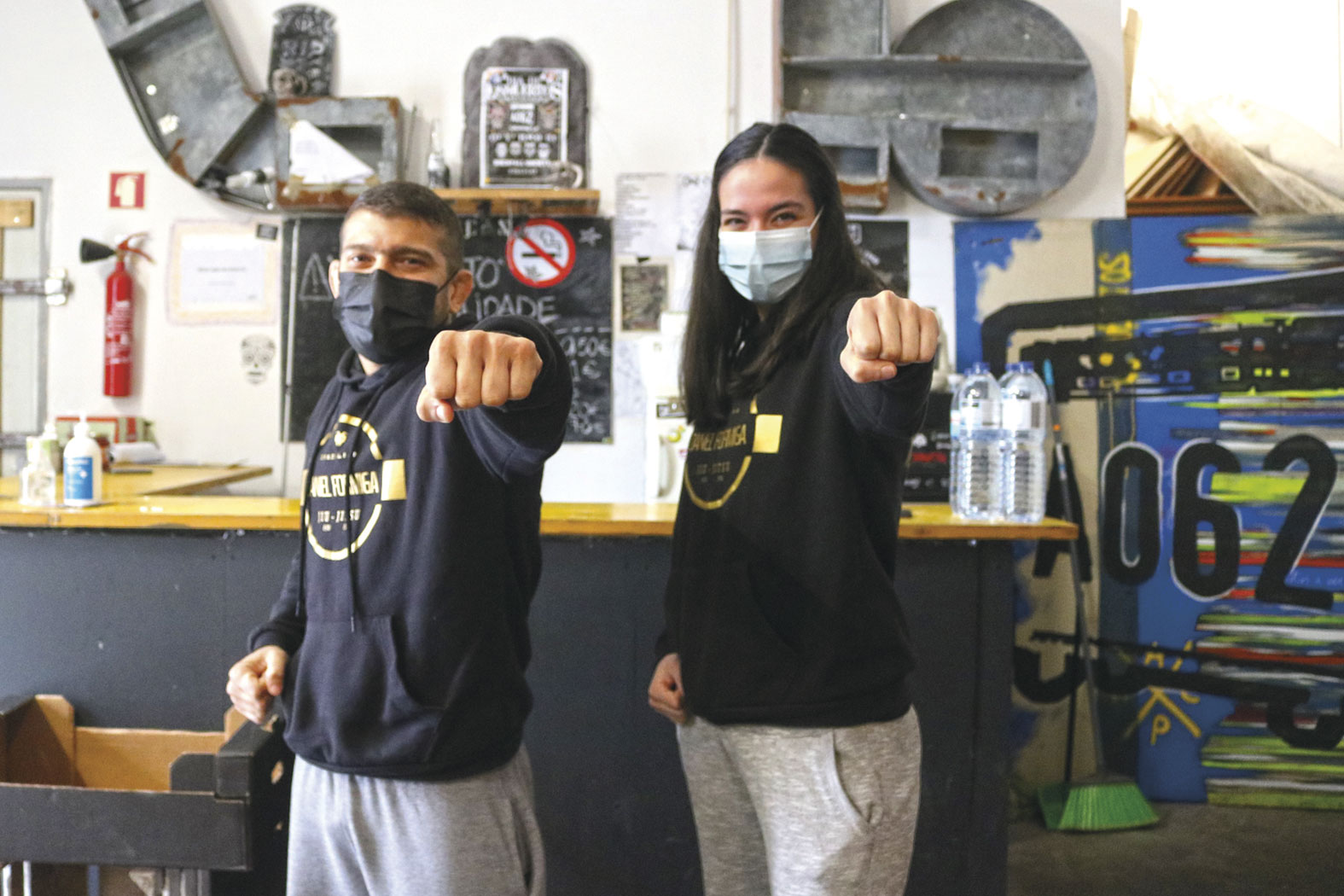 Campeão brasileiro montou escola em sala de concertos