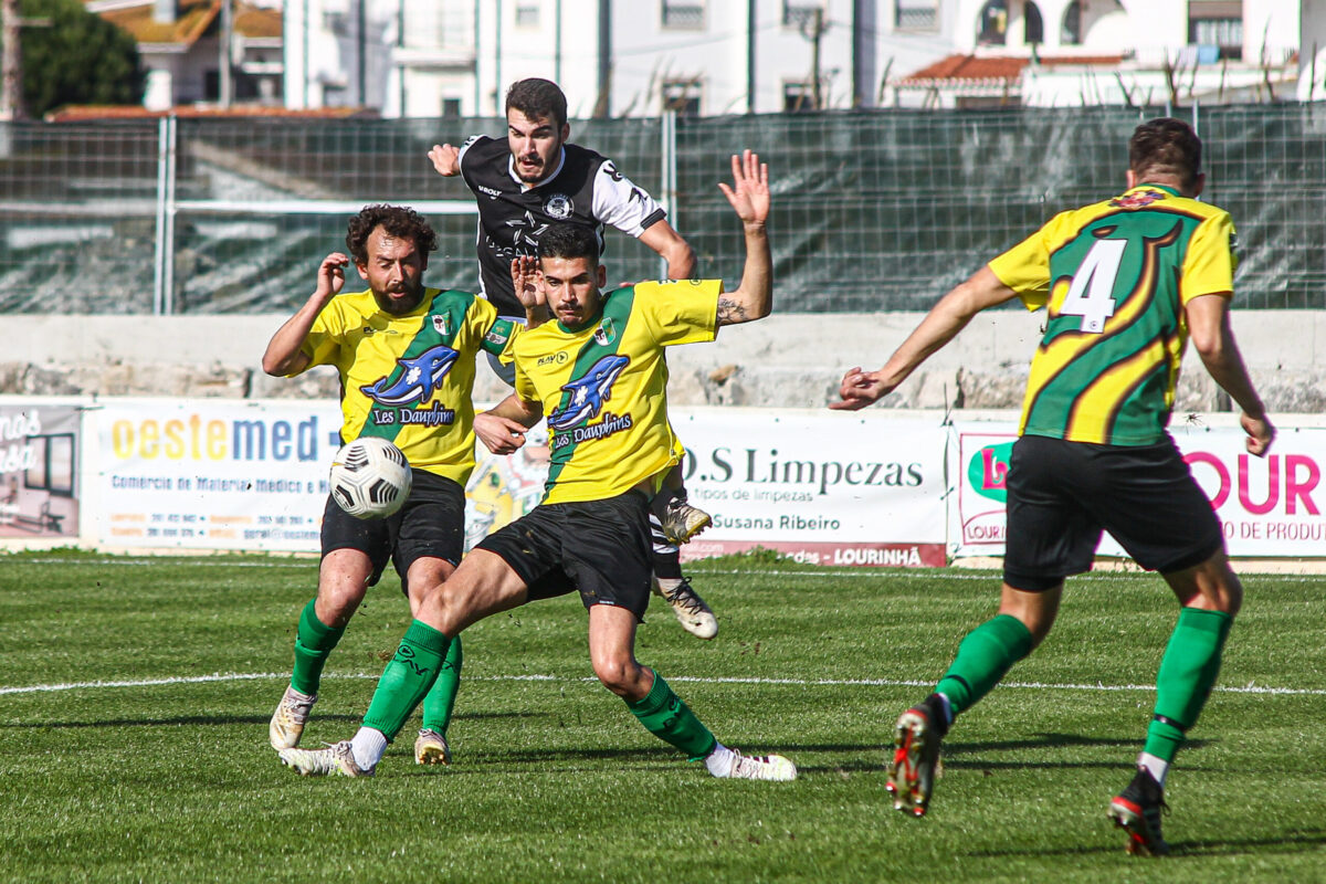 Futebol: Caldas regressou às vitórias na Lourinhã