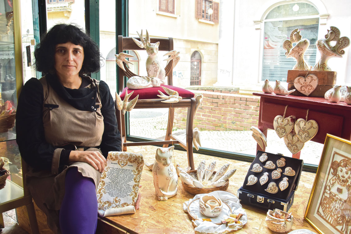 Bordados das Caldas chegam à cerâmica