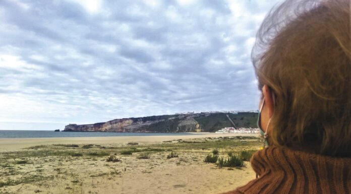 Mulheres de embarcadiços: em terra, mas sempre de olhos postos no mar