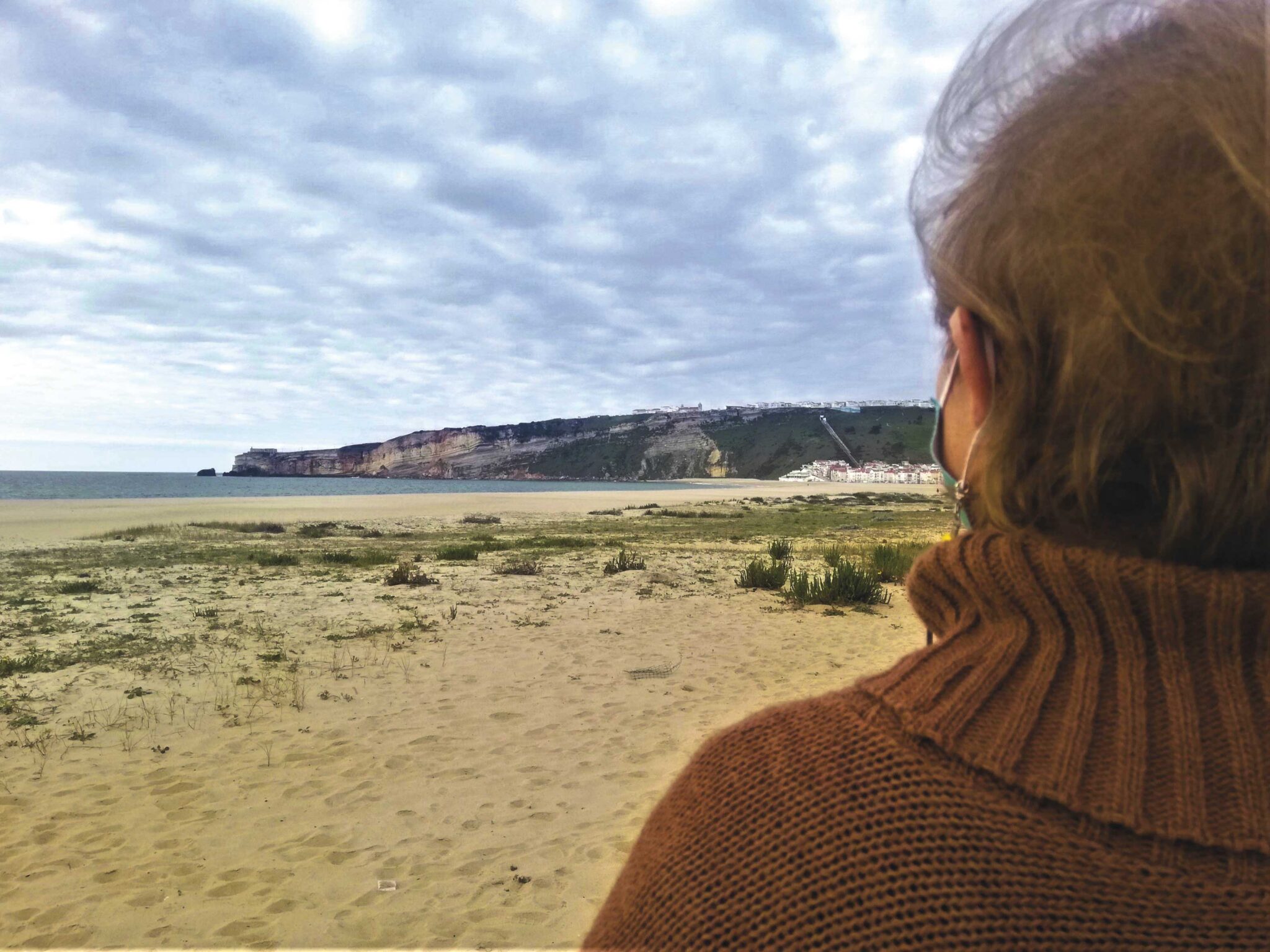 Mulheres de embarcadiços: em terra, mas sempre de olhos postos no mar