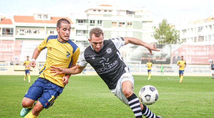 Futebol: Acompanhe o Caldas-Sintrense ao segundo
