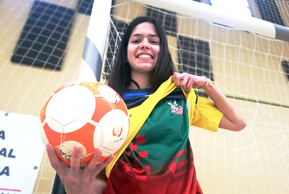 Futsal: Beatriz Santos faz história no Golpilheira