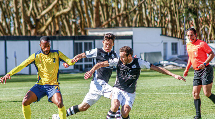 Vitória sobre o Sintrense coloca o Caldas a três pontos da fase de subida