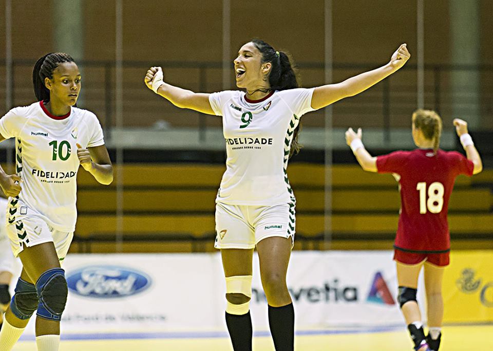 Andebol: Ana Carolina Silva chamada a estágio da seleção nacional