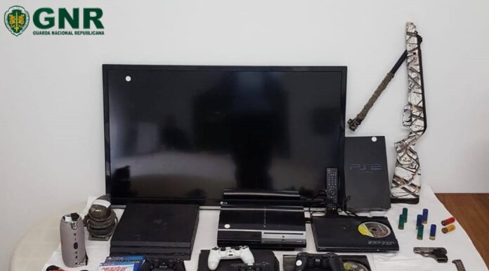 Detidos com armas em investigação por furtos em Peniche