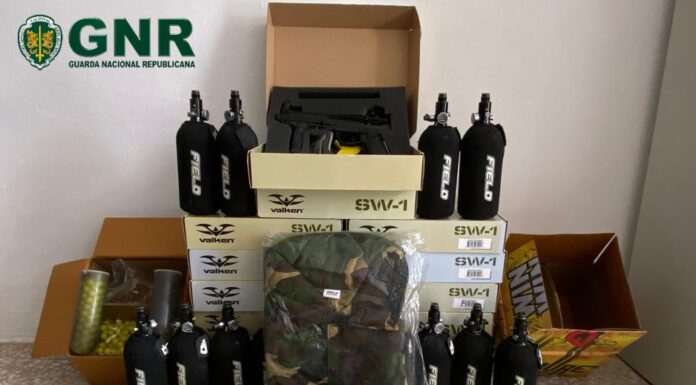 Quatro detidos por furto em armazém em Óbidos