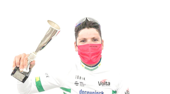 João Almeida agarra liderança com terceiro lugar no contrarrelógio