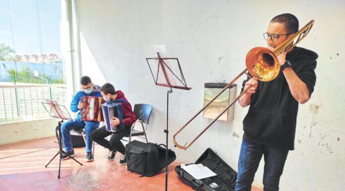 Música marca regresso à escola na Rafael Bordalo Pinheiro