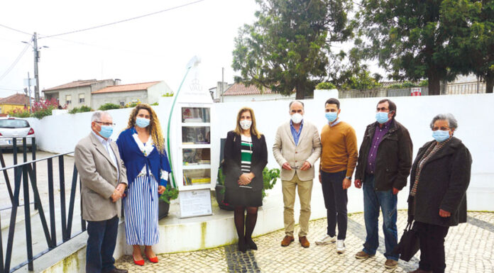 Pequena biblioteca comunitária inaugurada na freguesia do Vau