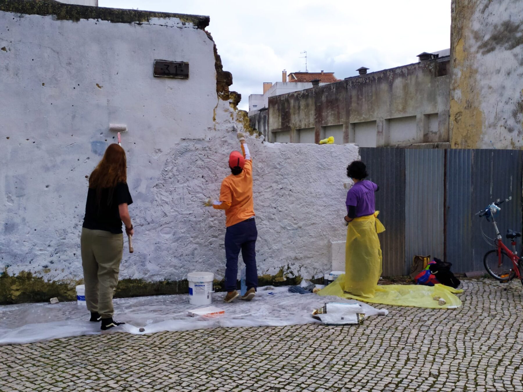 Mural na Avenida 1º de Maio assinala Dia da Terra