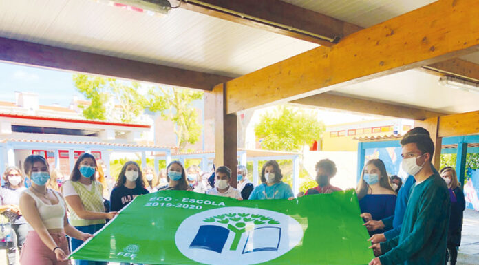 Escola Básica D. João II hasteou a bandeira Eco-Escolas