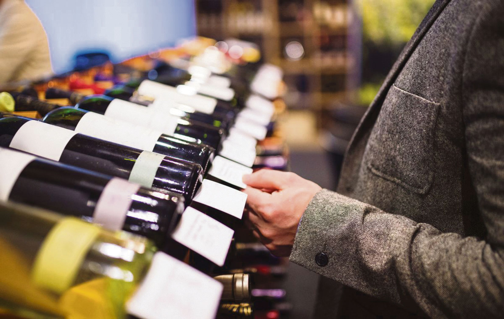 Produtores de vinho apreensivos mas fartos das tarifas dos EUA querem resposta da UE