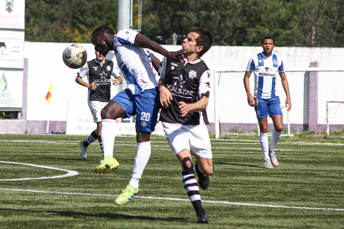 Futebol: Caldas perde em Oliveira do Hospital