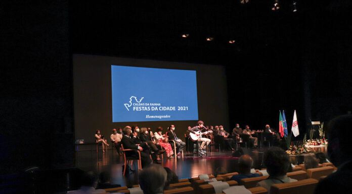 Caldas distinguiu 18 personalidades e instituições no Dia da Cidade
