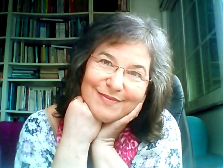 Escritora  de literatura infanto-juvenil da Nazaré tem obra traduzida nos EUA