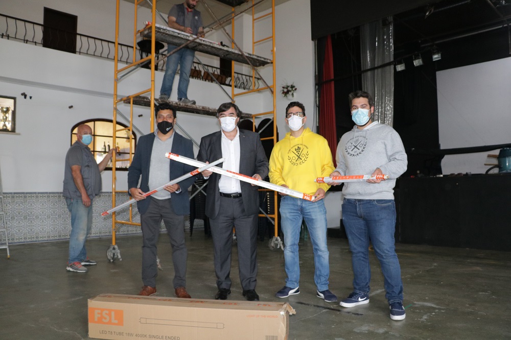 Bombarral apoia associações na instalação de iluminação LED