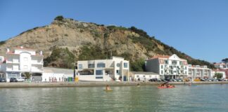 Clube Náutico avança com obras no cais de São Martinho do Porto