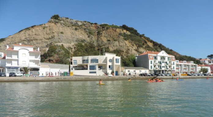 Clube Náutico avança com obras no cais de São Martinho do Porto