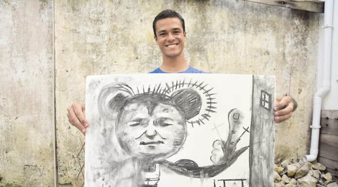 Francisco Tonelo expôs desenhos na loja do Sr. Jacinto