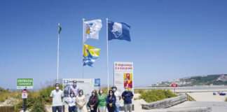 Praia do Bom Sucesso ostenta Bandeira Azul pela primeira vez