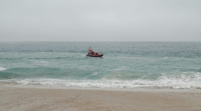 Criança de 9 anos morre na praia da Nazaré