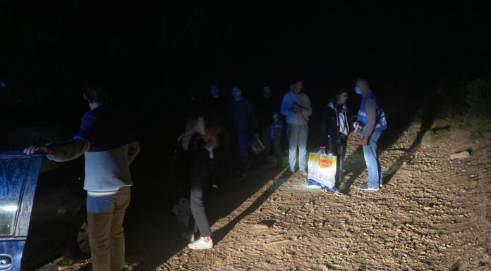 Polícia Marítima dispersa jovens na praia da Gralha