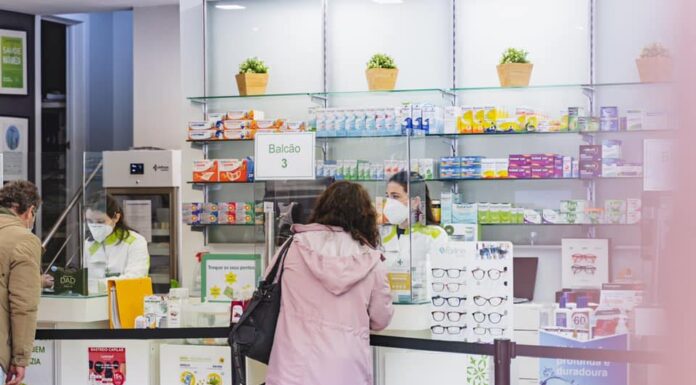 Farmácia Rosa disponibiliza testes rápidos à covid-19