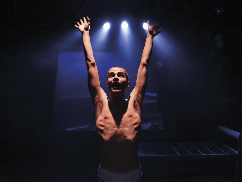 Cultura: Música no feminino e nova peça na sede do Teatro da Rainha