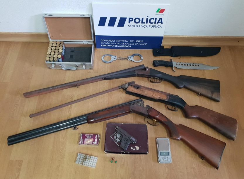 Armas apreendidas em Alcobaça