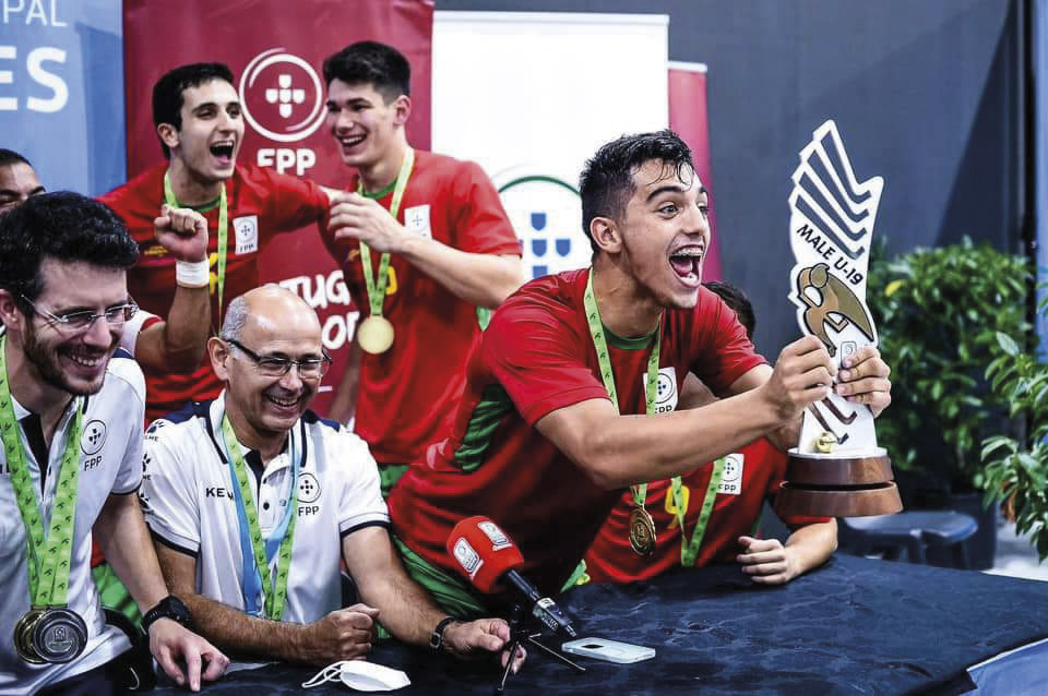 Hóquei: Lucas Santos ajuda Portugal a festejar título europeu de sub-19