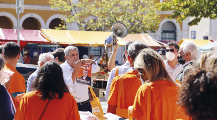 PSD saiu à rua para mostrar a sua força