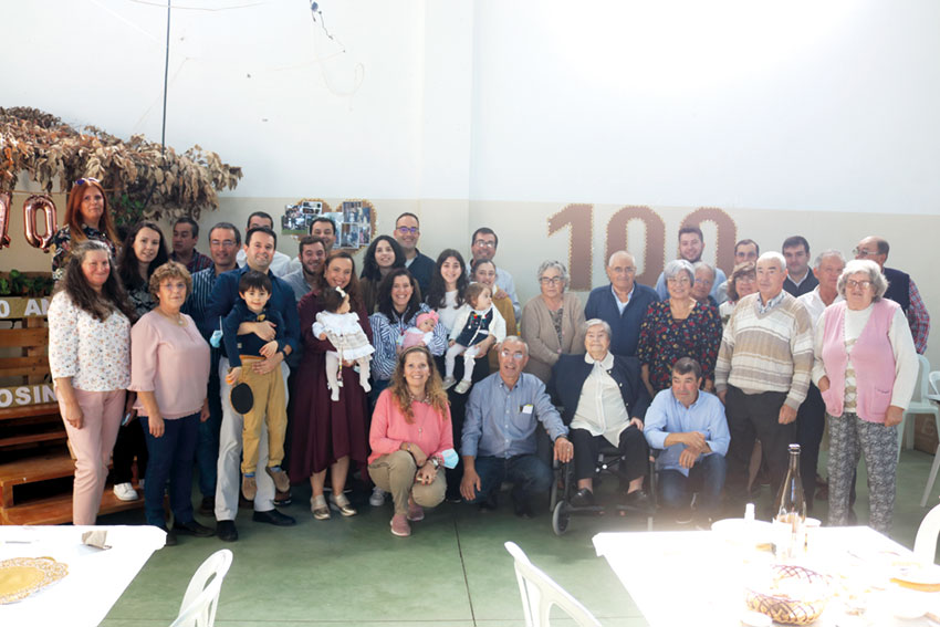 Rosinda de Jesus celebrou  o centenário em família