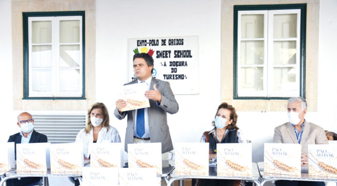 Pão de autor é “receita” de sucesso dos cursos de Padaria e Multimédia