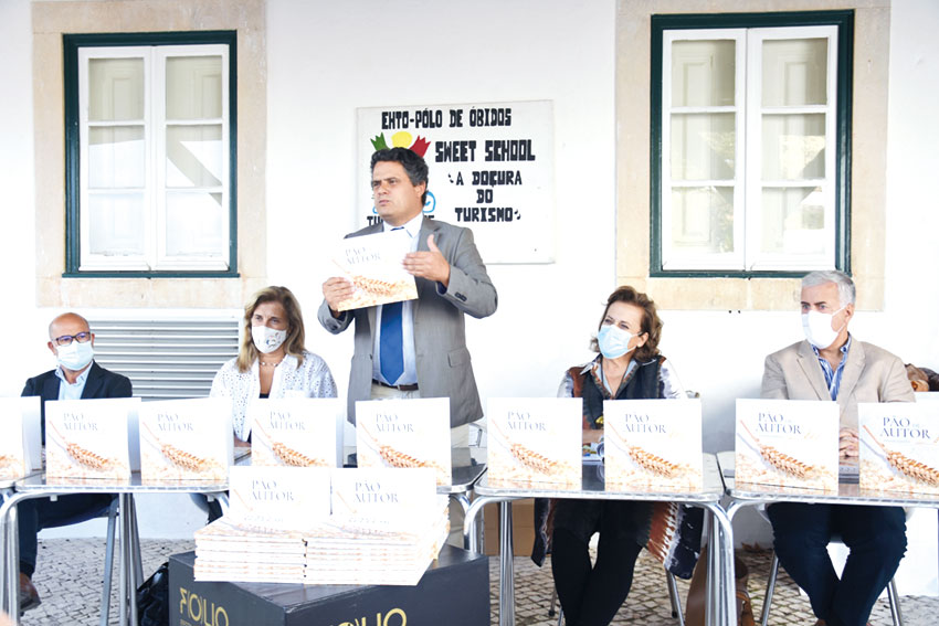 Pão de autor é “receita” de sucesso dos cursos de Padaria e Multimédia