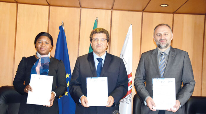 Caldas da Rainha recebe quatro estudantes moçambicanos