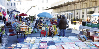 Espaço da Ceres acolheu primeira Feira do Livro Usado e Artesanato