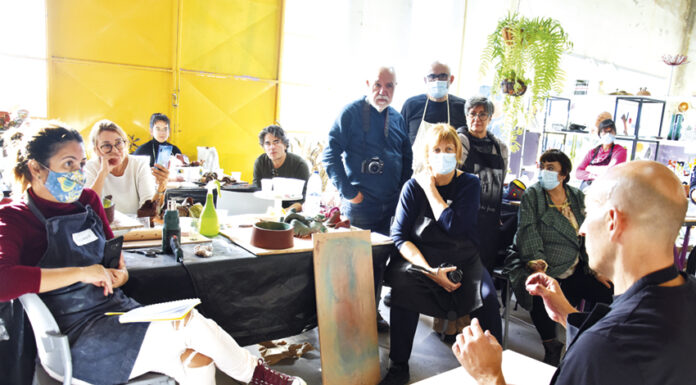 Ceramista espanhol que corre o mundo deu formação na Barracha