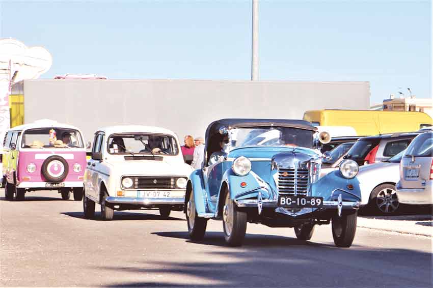 Passeio de automóveis clássicos é rampa para criação de clube