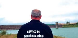 Serviço de Emergência Rádio disse “pronto”