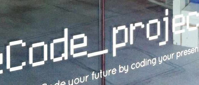 Tecnologia: CodeBehind lança campanha dirigida à restauração