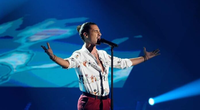 Cantor da região brilha no The Voice